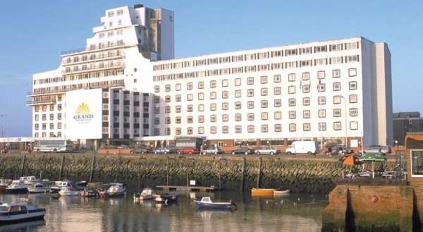 Britannia Grand Burstin Hotel