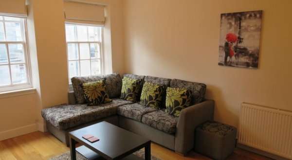 Buccleuch Street Apartment