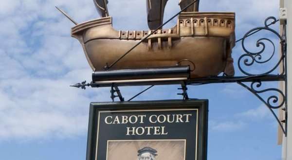 Cabot Court Hotel