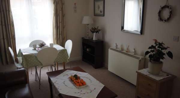 Central Exeter Apartment