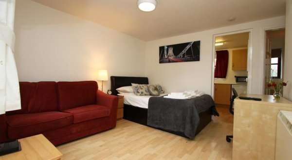 Claremont Mews