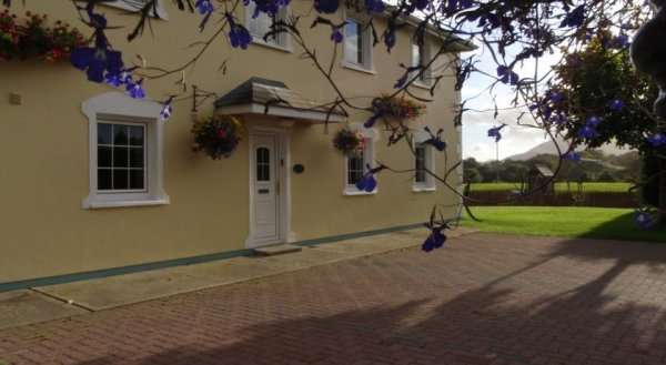 Killarney Self Catering - Rookery Mews Apartments