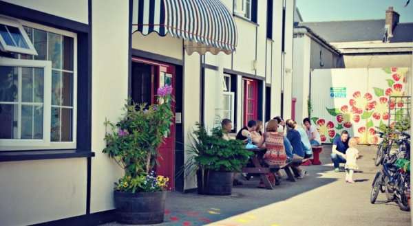 Neptune's Hostel