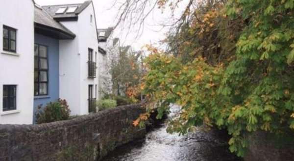 Riverside apartments Westport
