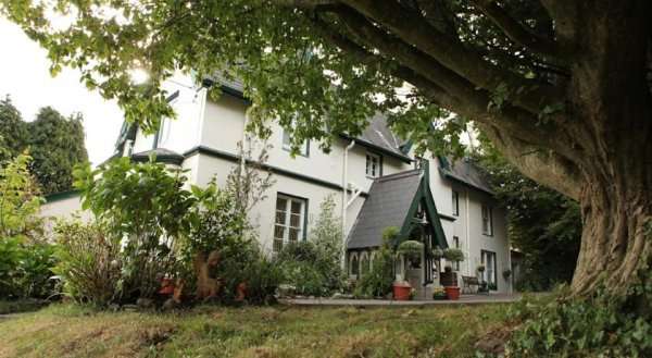 Robin Hill House B&B
