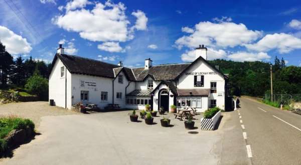 The Bridge Of Lochay Hotel