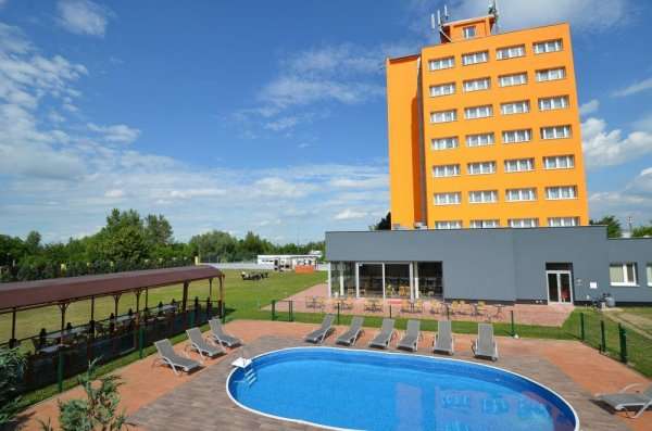 Hotel Aura design&garden pool 